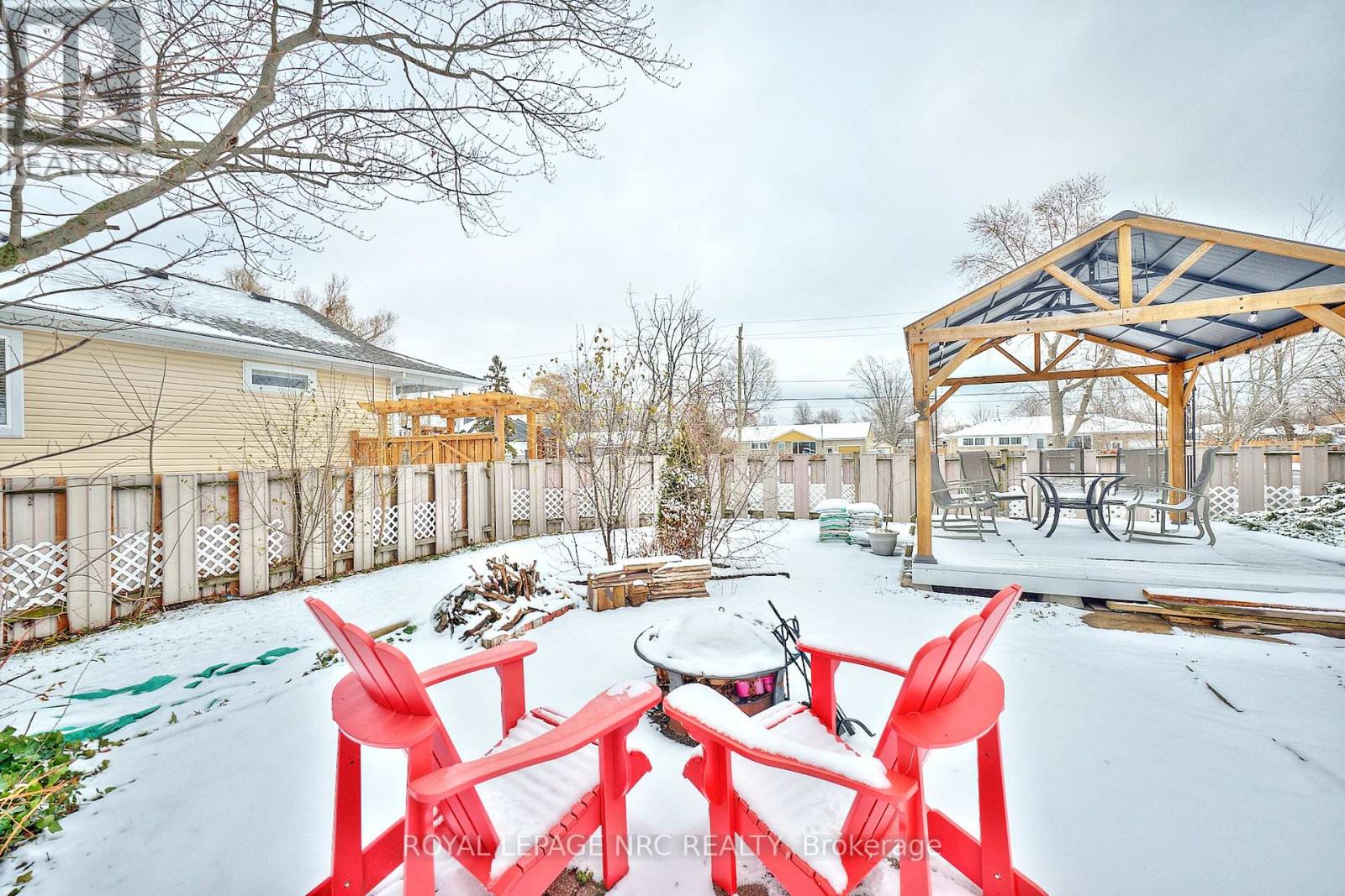 517 Crescent Road, Fort Erie, Ontario  L2A 4R1 - Photo 5 - X12603118