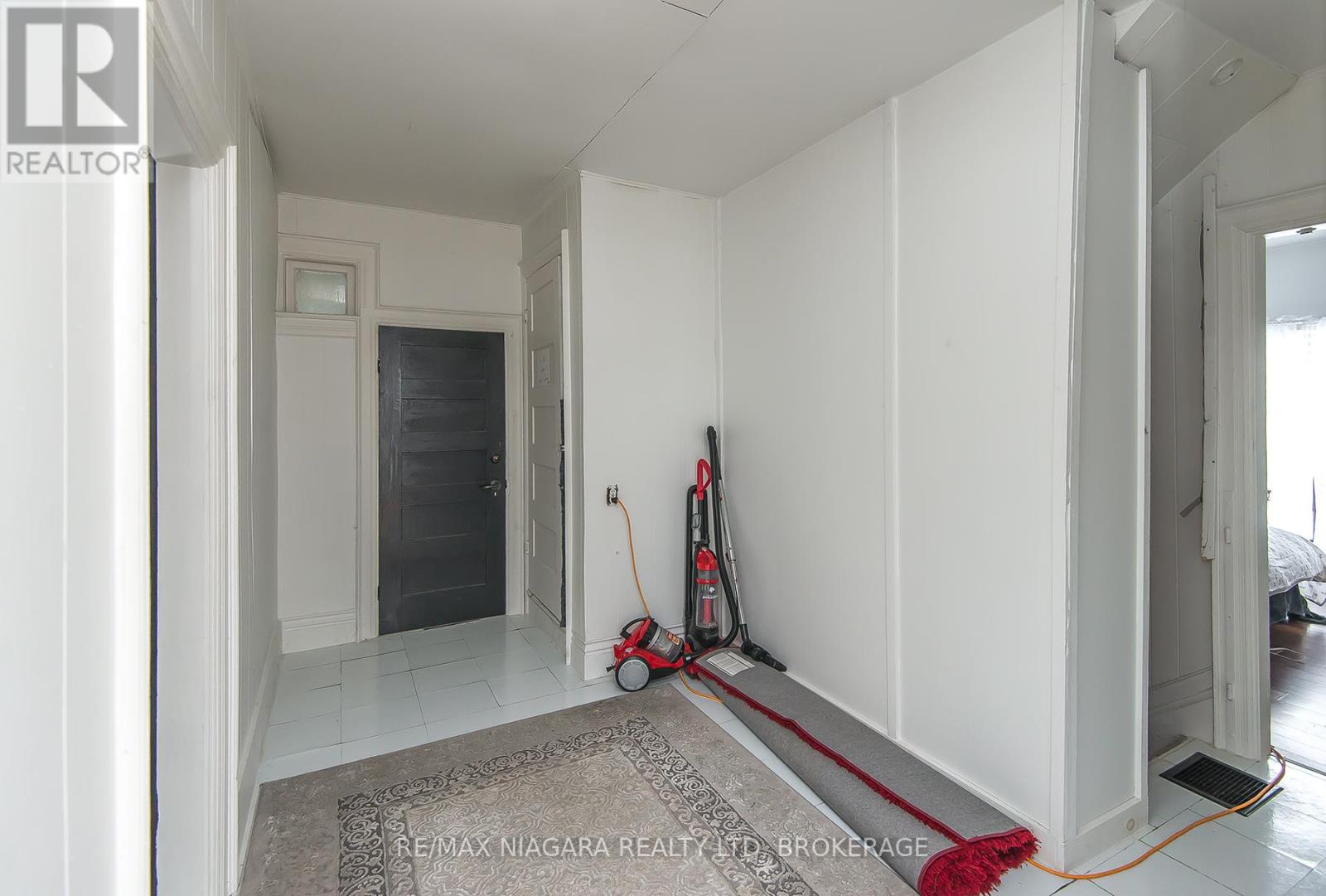 1937 Brookfield Road, Port Colborne, Ontario  L3K 5V3 - Photo 10 - X12603122