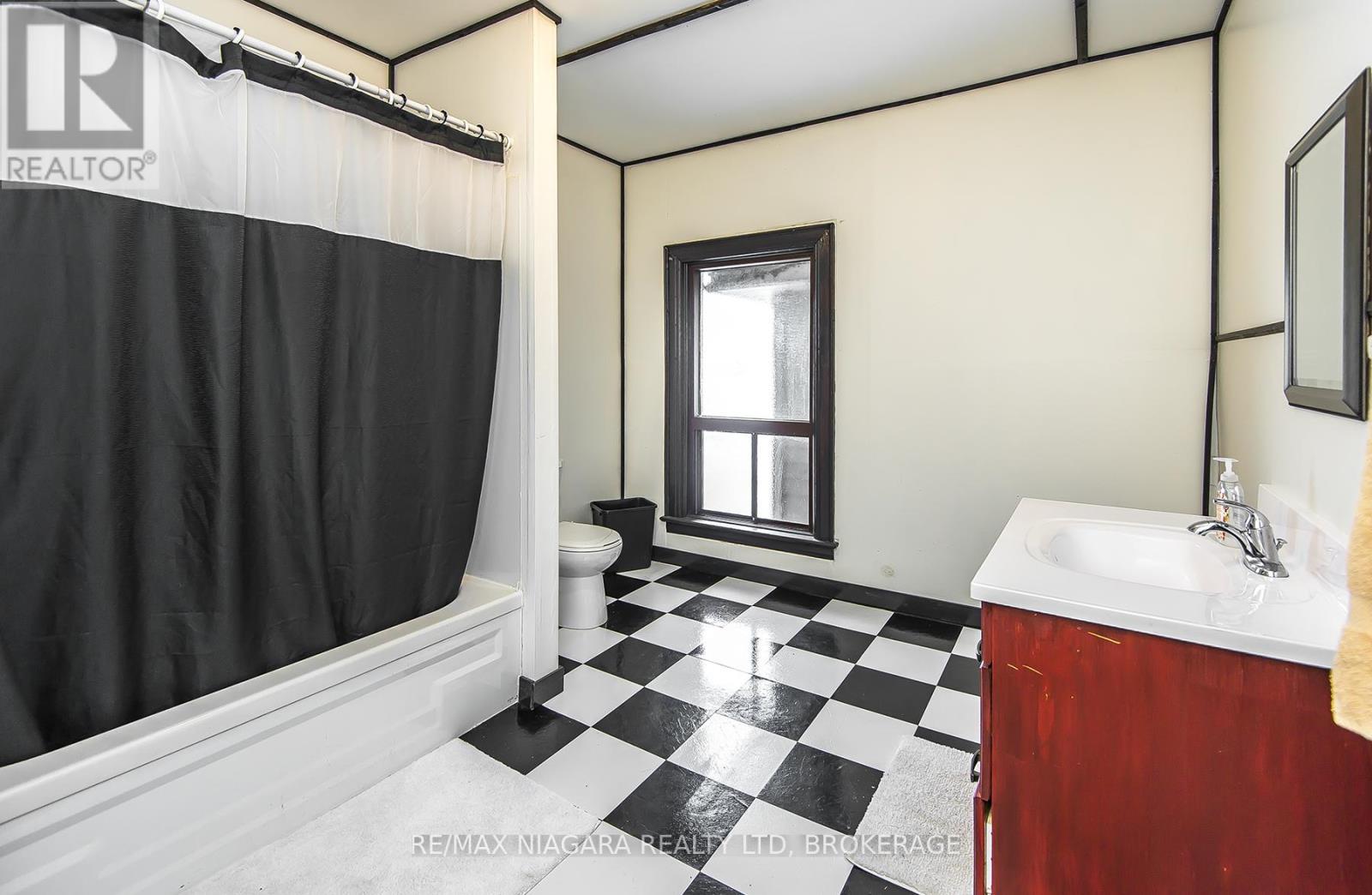 1937 Brookfield Road, Port Colborne, Ontario  L3K 5V3 - Photo 29 - X12603122