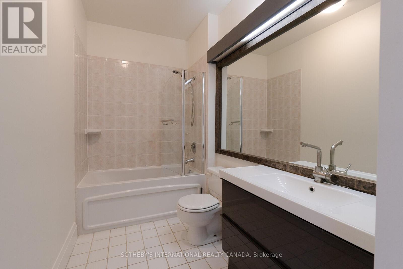 Unit 2 - 215 Carlton Street, Toronto, Ontario  M5A 2K9 - Photo 14 - C12601044
