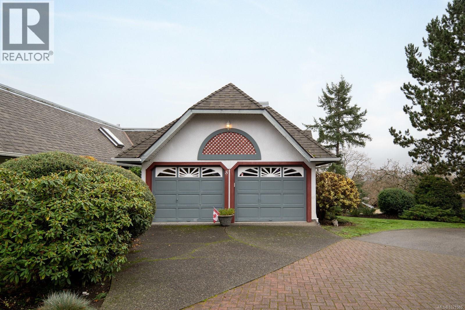 5 1356 Slater St, Saanich, British Columbia  V8X 2P9 - Photo 33 - 1021585