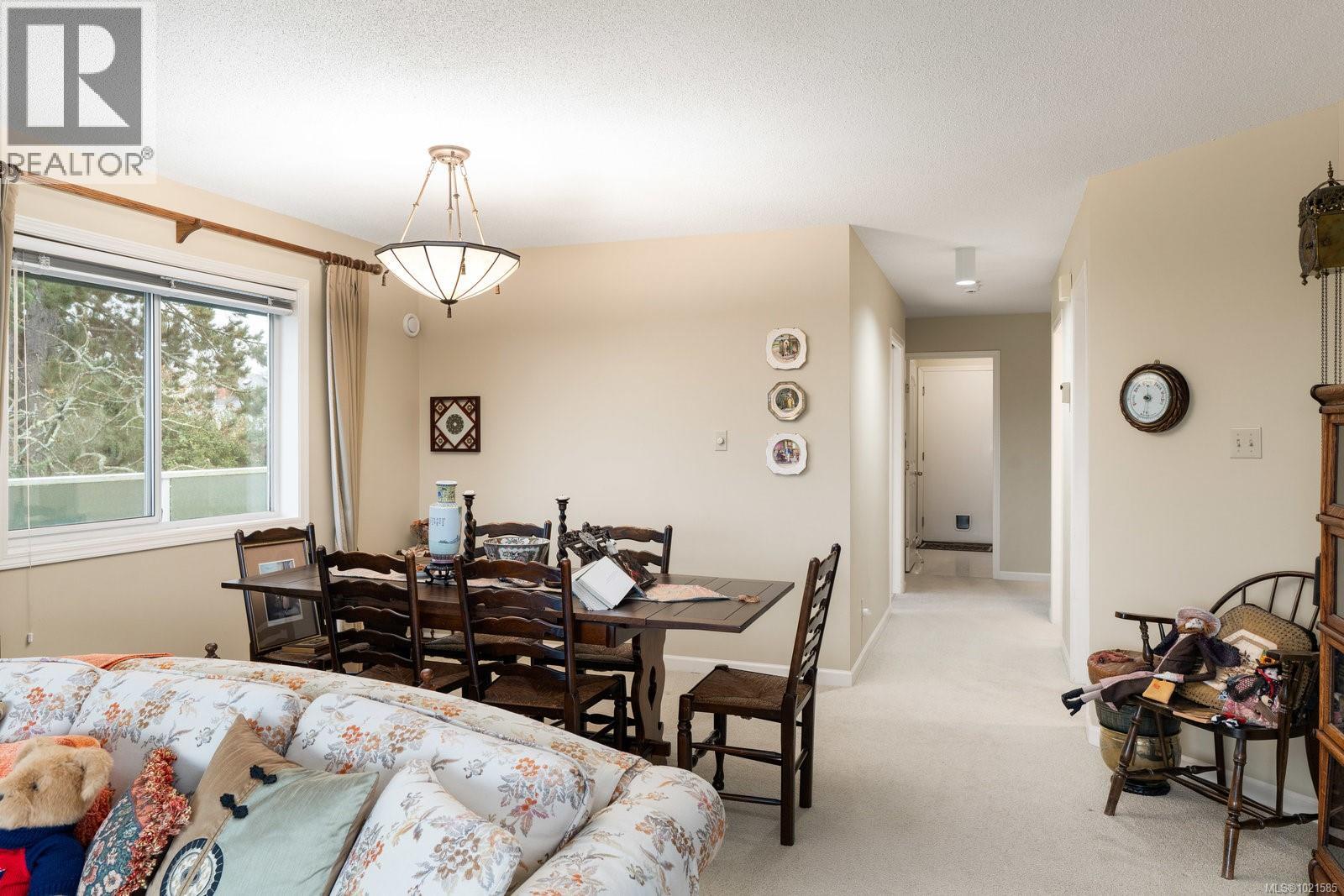 5 1356 Slater St, Saanich, British Columbia  V8X 2P9 - Photo 6 - 1021585