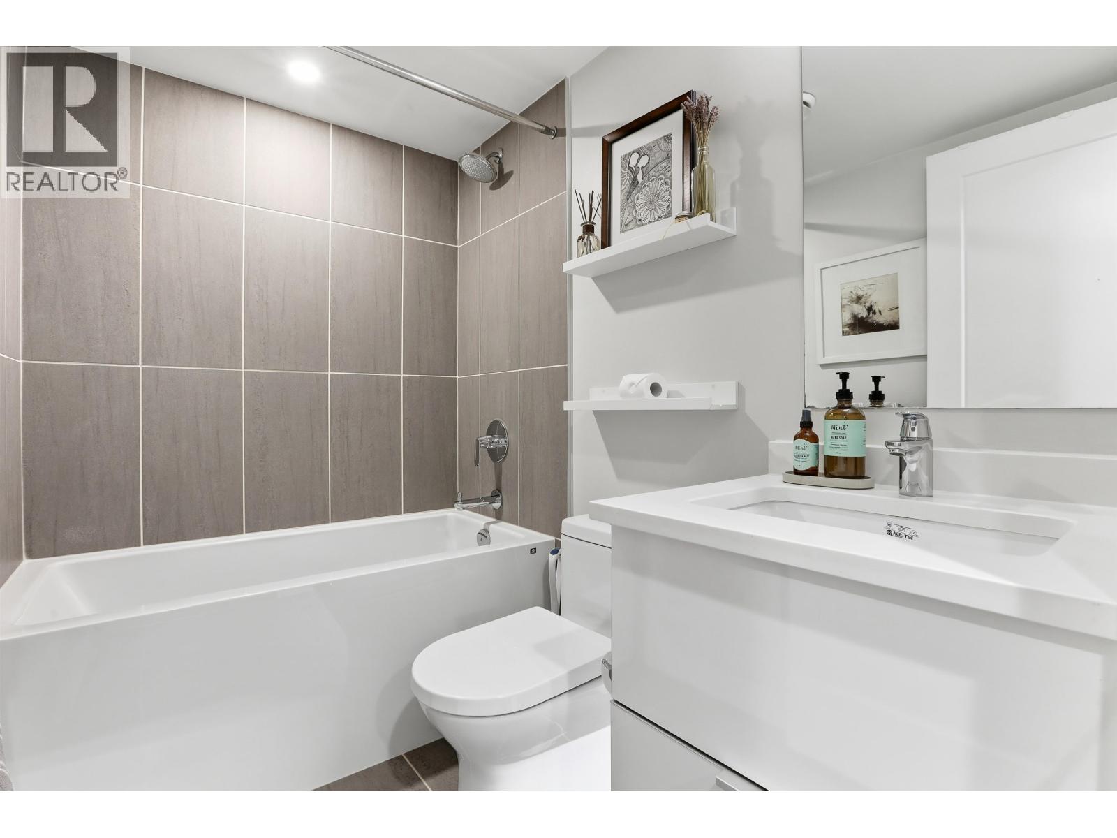 2126 St Johns Street Street, Port Moody, British Columbia  V3H 0J5 - Photo 10 - R3071971