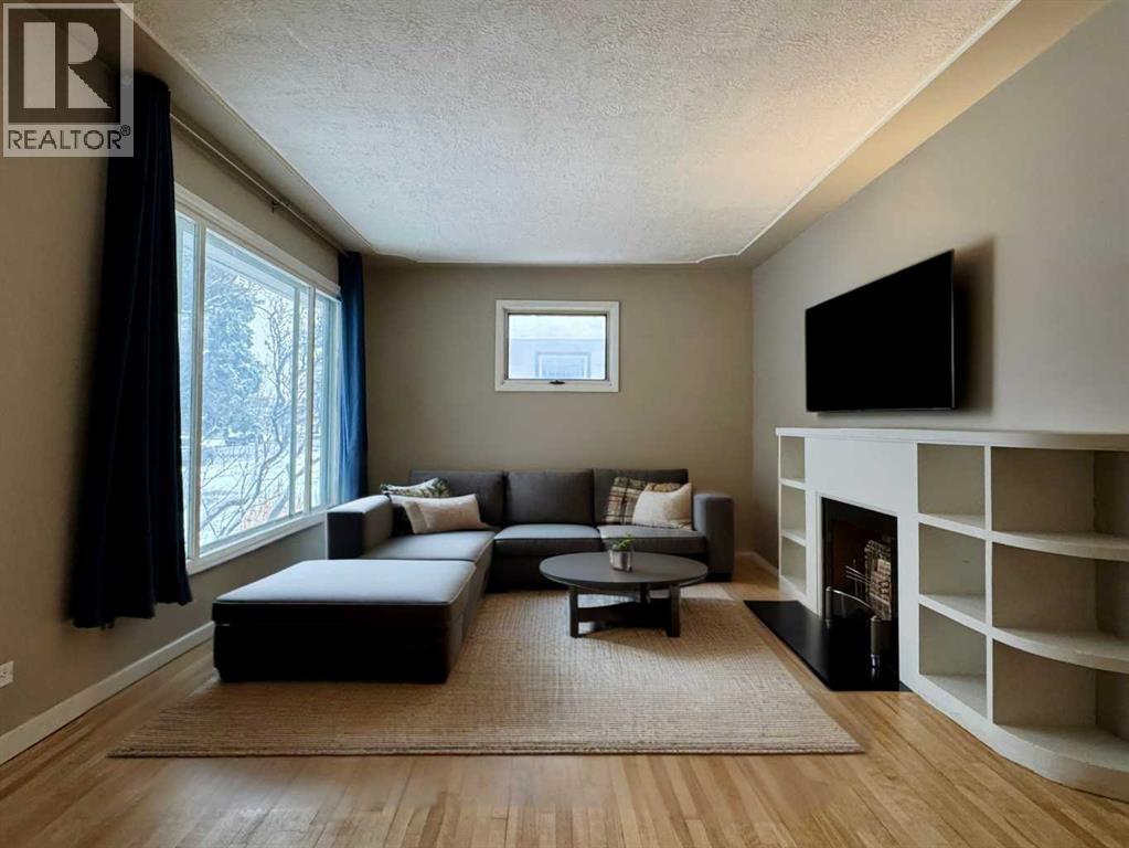 537 23 Street S, Lethbridge, Alberta  T1J 3M9 - Photo 3 - A2258722