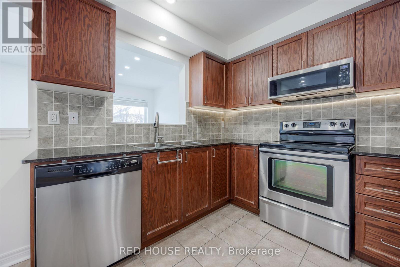 39 Harvest Hills Boulevard, East Gwillimbury, Ontario  L9N 0A6 - Photo 11 - N12603098