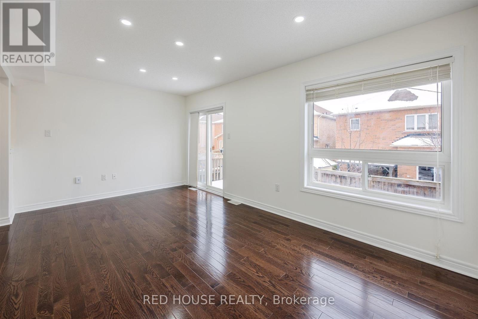 39 Harvest Hills Boulevard, East Gwillimbury, Ontario  L9N 0A6 - Photo 17 - N12603098