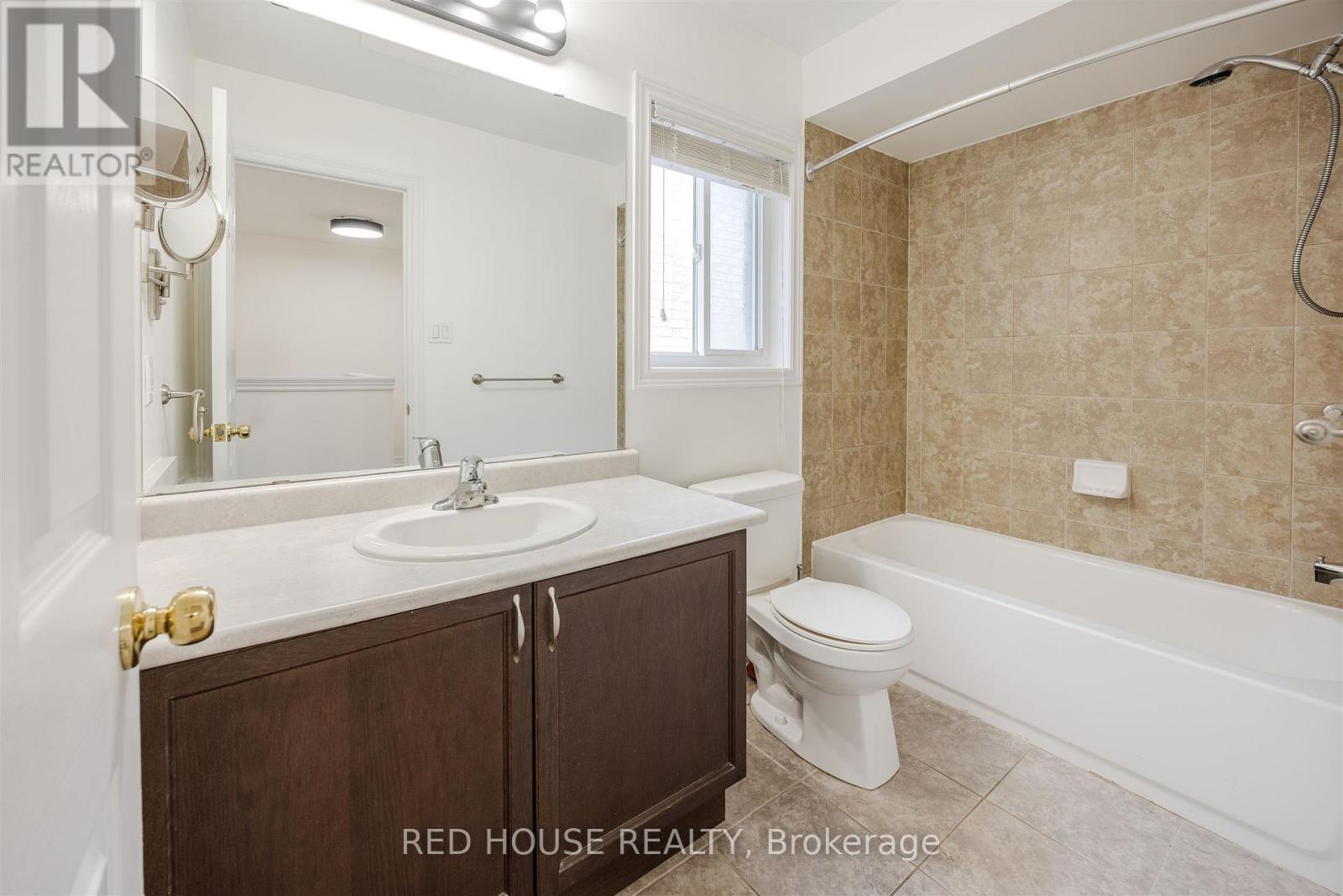 39 Harvest Hills Boulevard, East Gwillimbury, Ontario  L9N 0A6 - Photo 35 - N12603098