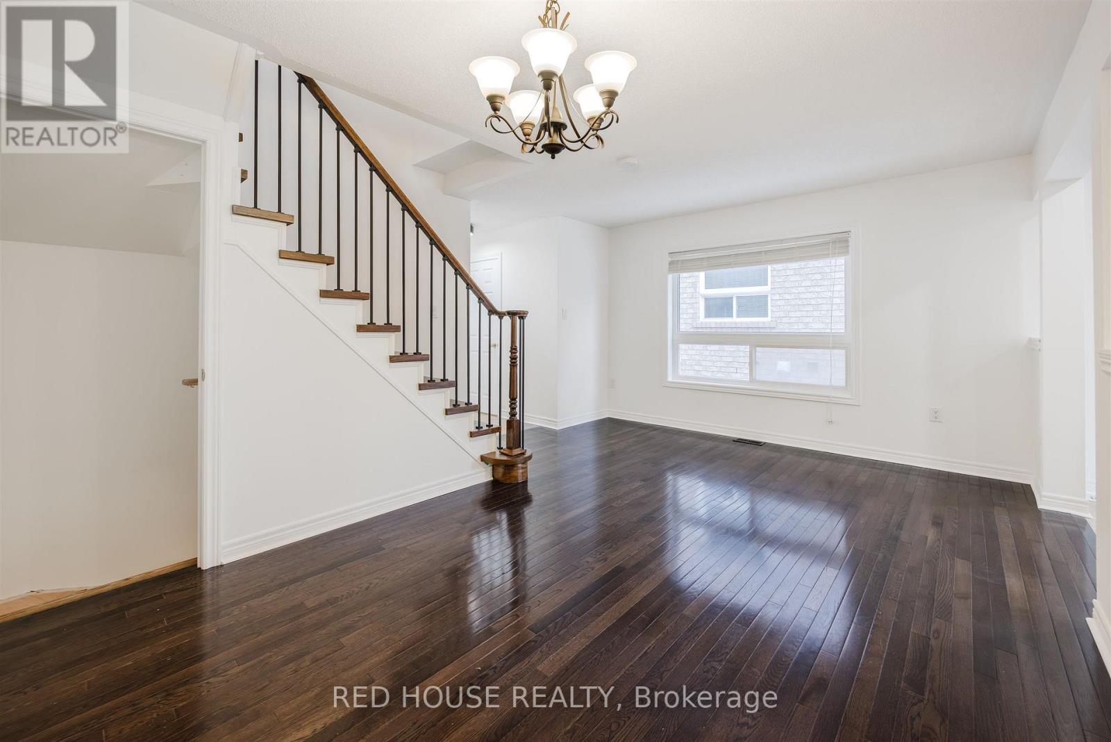 39 Harvest Hills Boulevard, East Gwillimbury, Ontario  L9N 0A6 - Photo 6 - N12603098