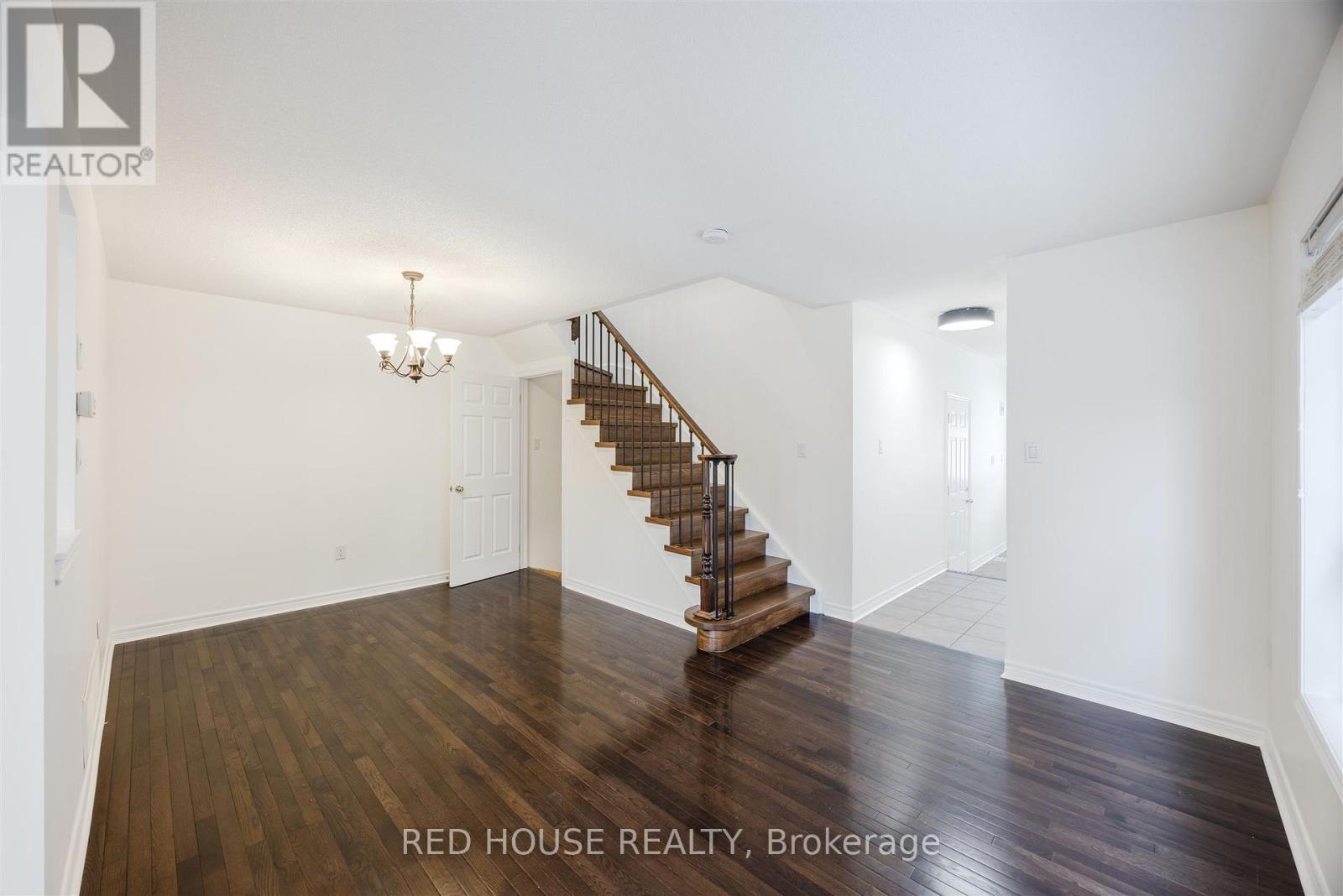 39 Harvest Hills Boulevard, East Gwillimbury, Ontario  L9N 0A6 - Photo 8 - N12603098