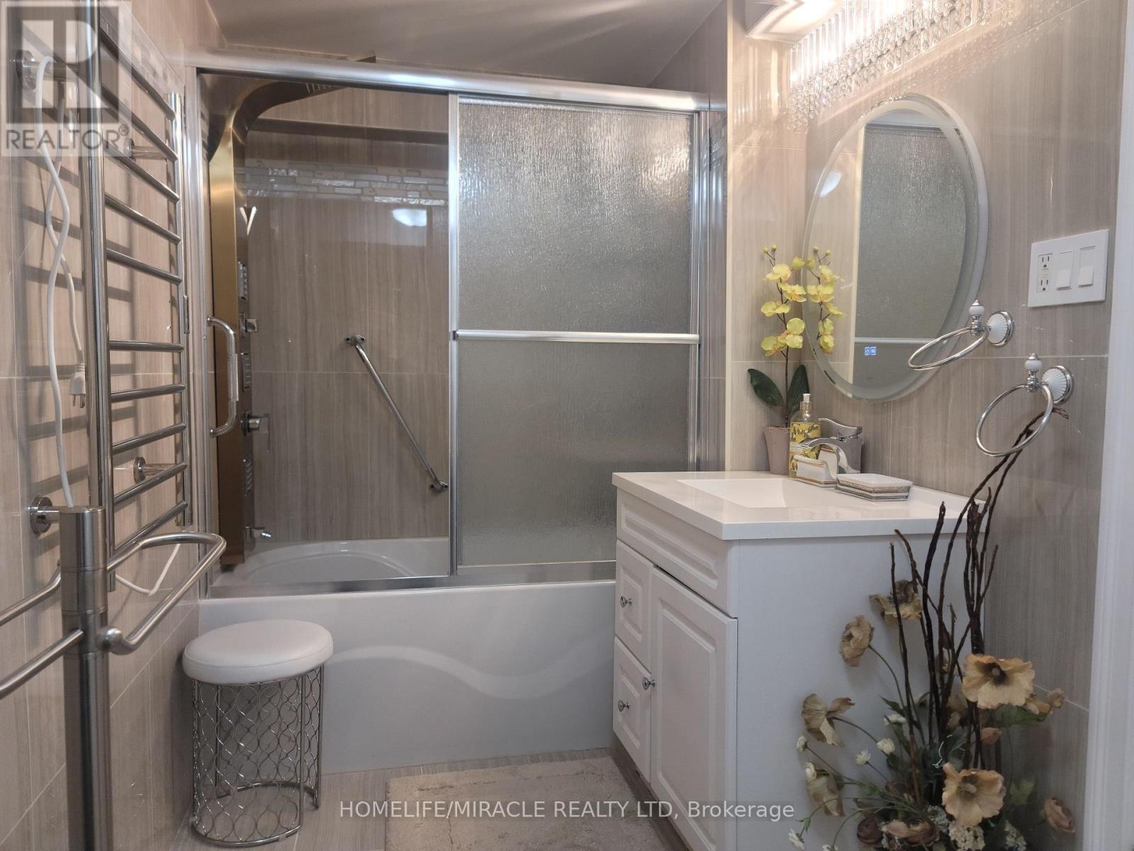 Basement - 1252 Hillhurst Road, Oakville, Ontario L6J 1X4 - Photo 4 - W12602542