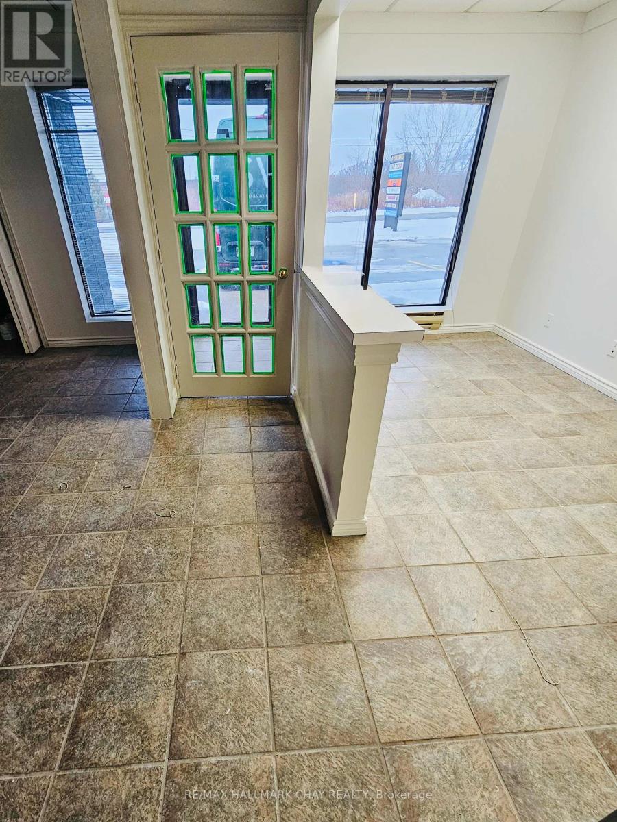 5 - 9 Ontario Street, Orillia, Ontario  L3V 6H1 - Photo 2 - S12603104