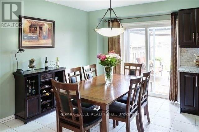 95 Bunchberry Way, Brampton, Ontario  L6R 2E8 - Photo 16 - W12603102