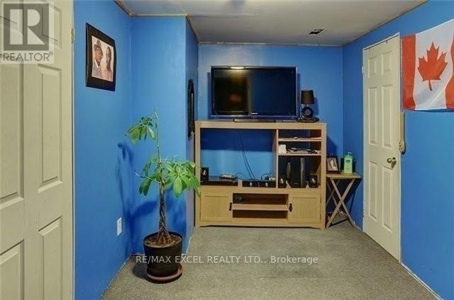 95 Bunchberry Way, Brampton, Ontario  L6R 2E8 - Photo 21 - W12603102