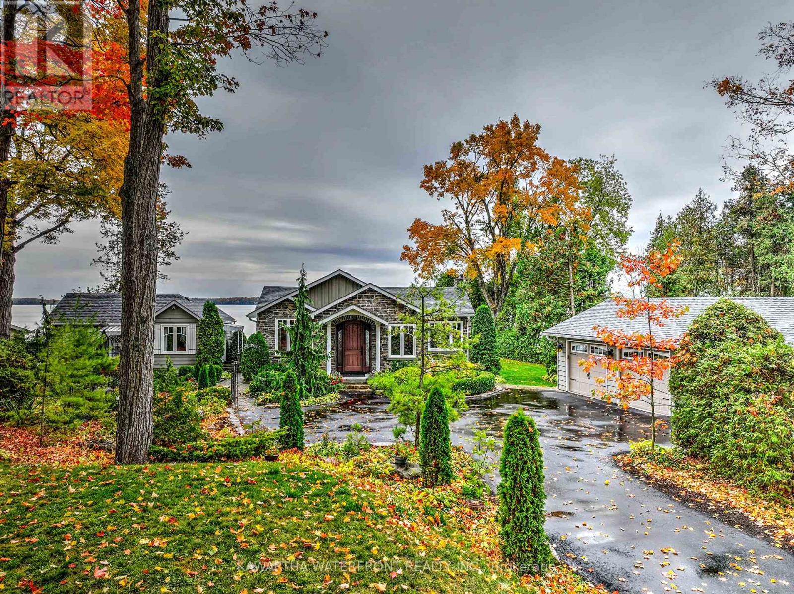 48 Maple Avenue, Kawartha Lakes, Ontario  K0M 2B0 - Photo 5 - X12601214