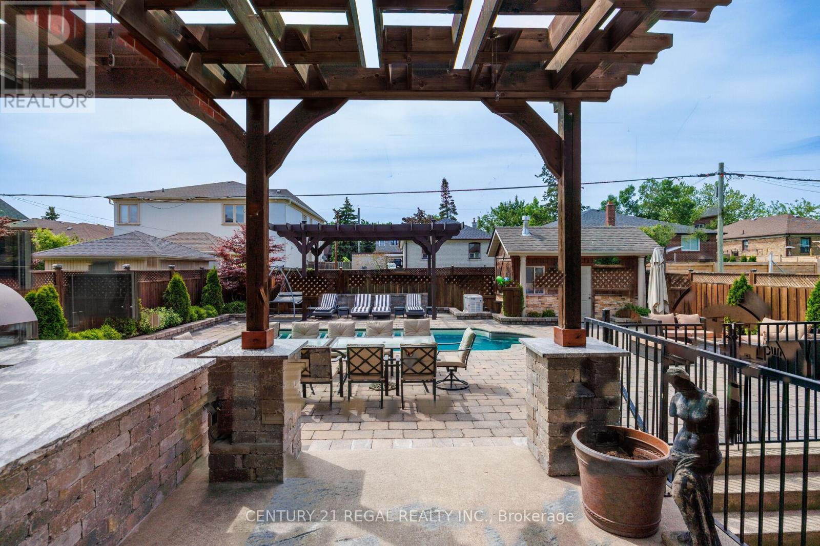 127 Sultana Avenue, Toronto, Ontario  M6A 1T6 - Photo 23 - C12469793