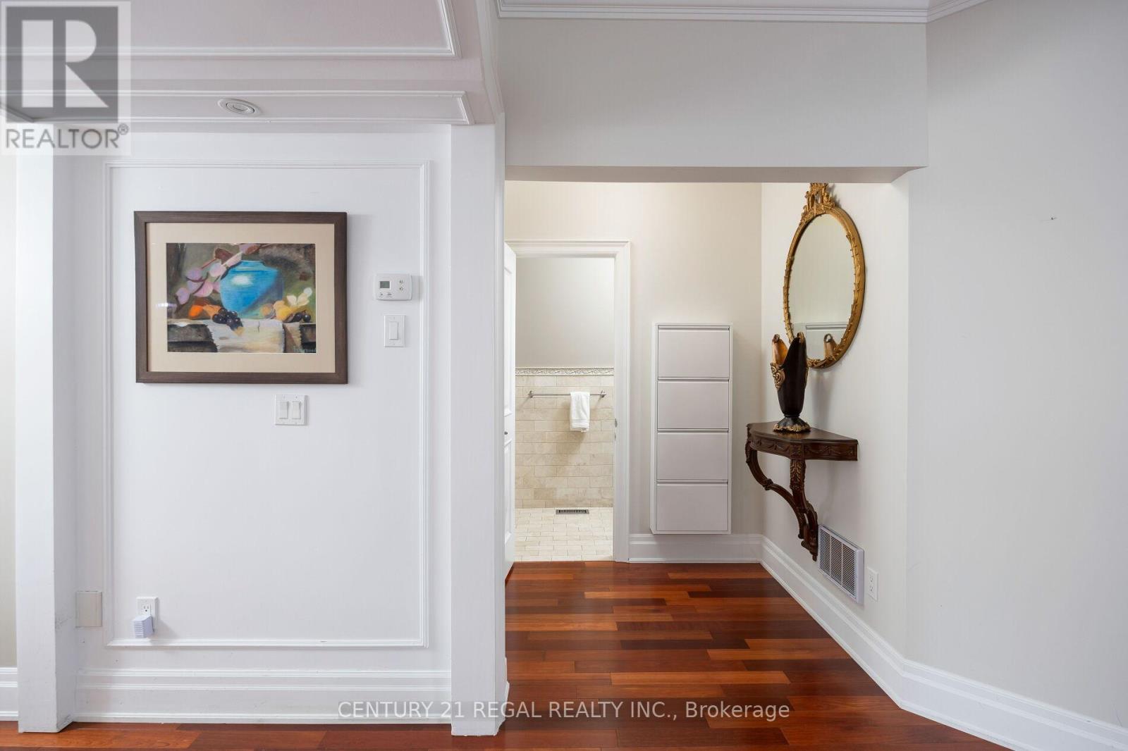 127 Sultana Avenue, Toronto, Ontario  M6A 1T6 - Photo 12 - C12469793