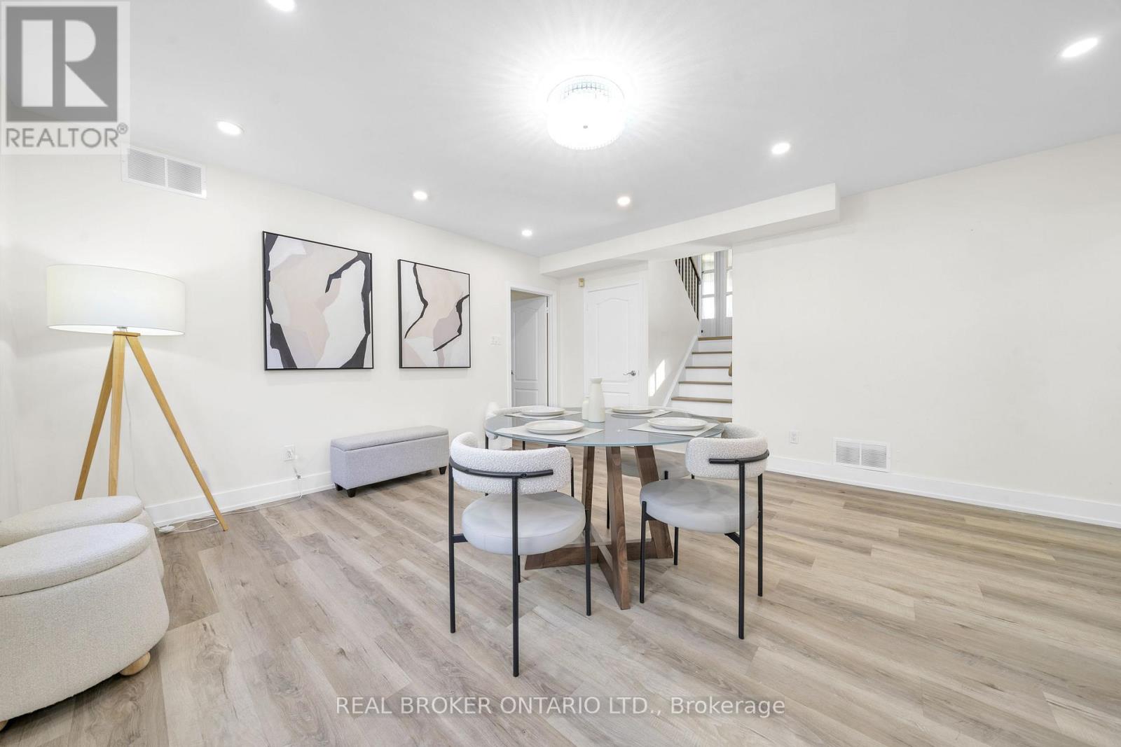 36 Marthclare Avenue, Toronto, Ontario M3A 1E2 - Photo 17 - C12527390