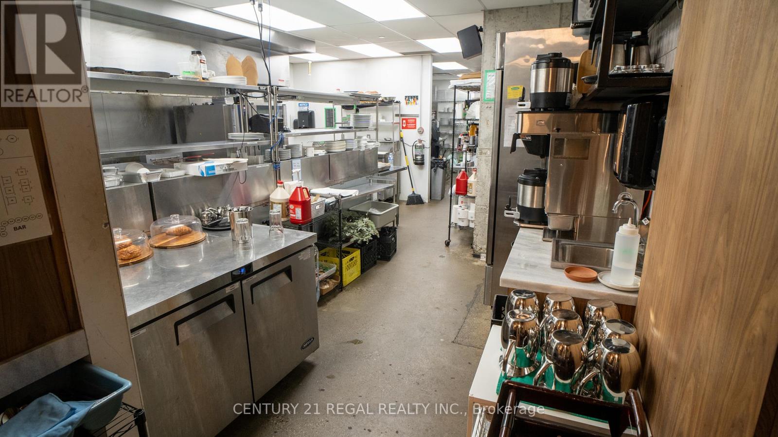 337 King Street W, Toronto, Ontario M5V 2E7 - Photo 16 - C12550662