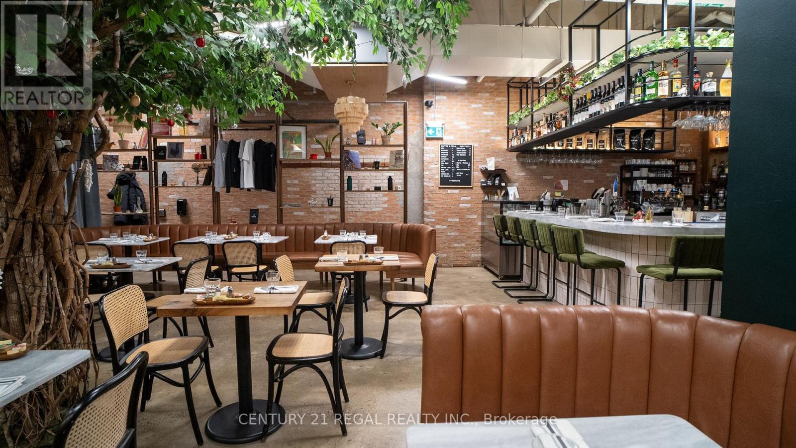 337 King Street W, Toronto, Ontario M5V 2E7 - Photo 3 - C12550662