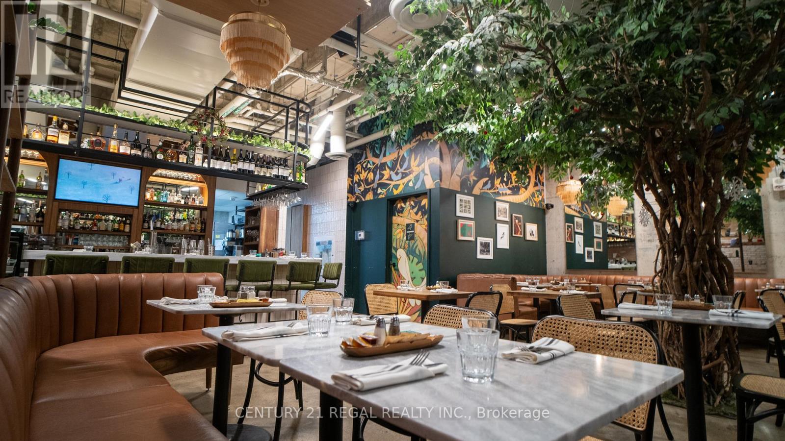 337 King Street W, Toronto, Ontario M5V 2E7 - Photo 5 - C12550662