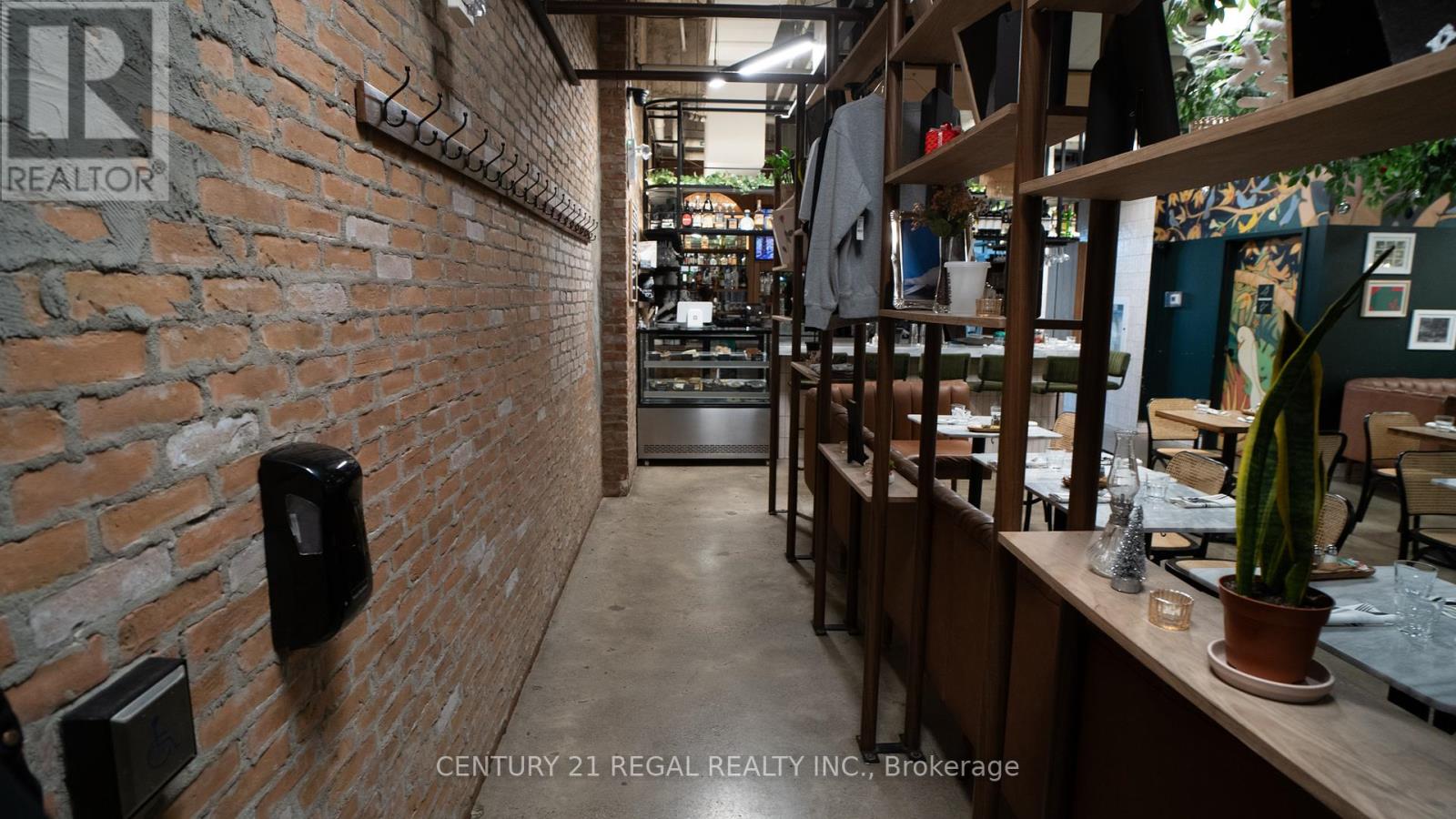 337 King Street W, Toronto, Ontario M5V 2E7 - Photo 9 - C12550662