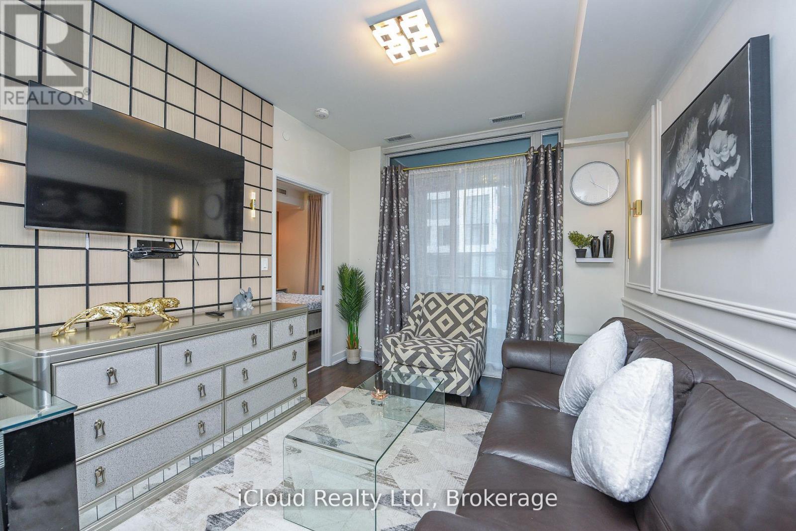 1015 - 576 Front Street W, Toronto, Ontario  M5V 0P8 - Photo 7 - C12603090