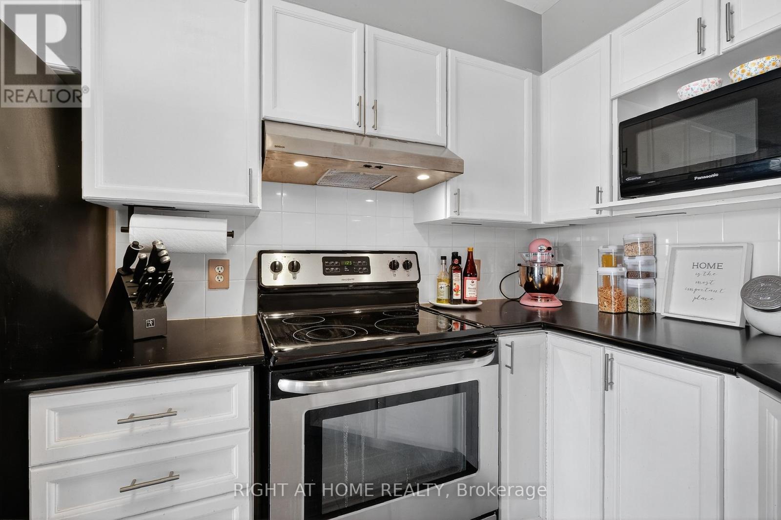 812 Nesting Way, Ottawa, Ontario K4A 3X2 - Photo 11 - X12603154