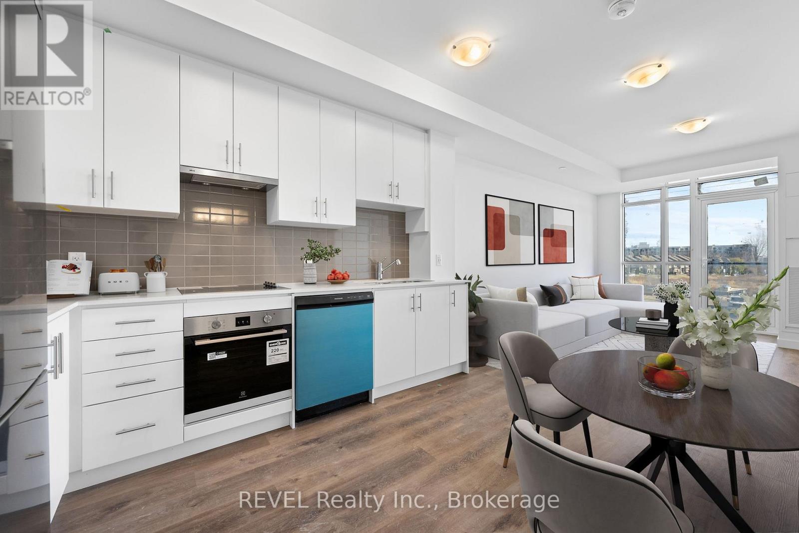 315 - 461 Green Road, Hamilton, Ontario  L8E 5B4 - Photo 5 - X12603140