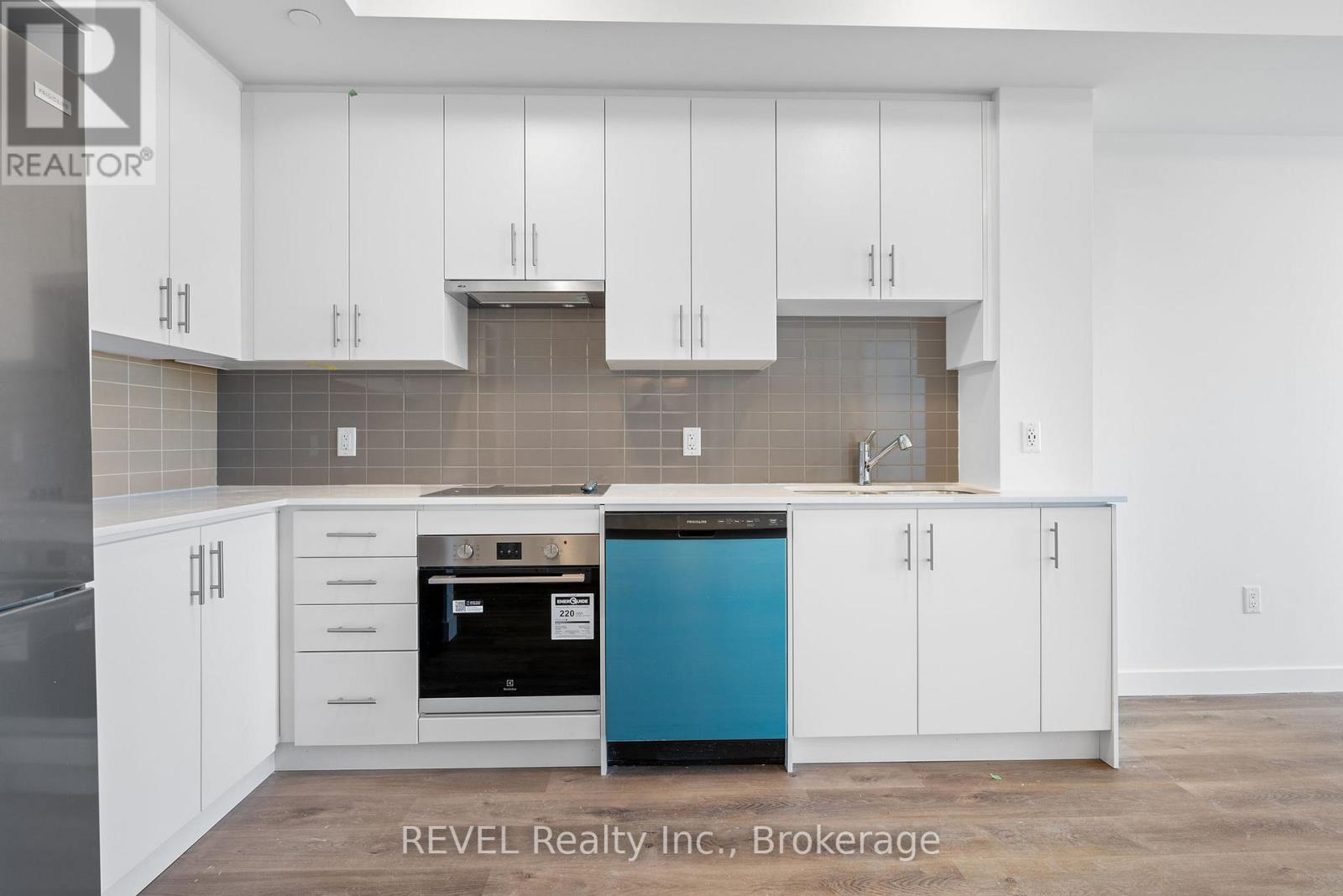 315 - 461 Green Road, Hamilton, Ontario  L8E 5B4 - Photo 7 - X12603140