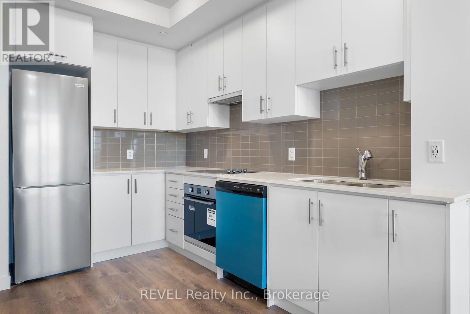 315 - 461 Green Road, Hamilton, Ontario  L8E 5B4 - Photo 8 - X12603140