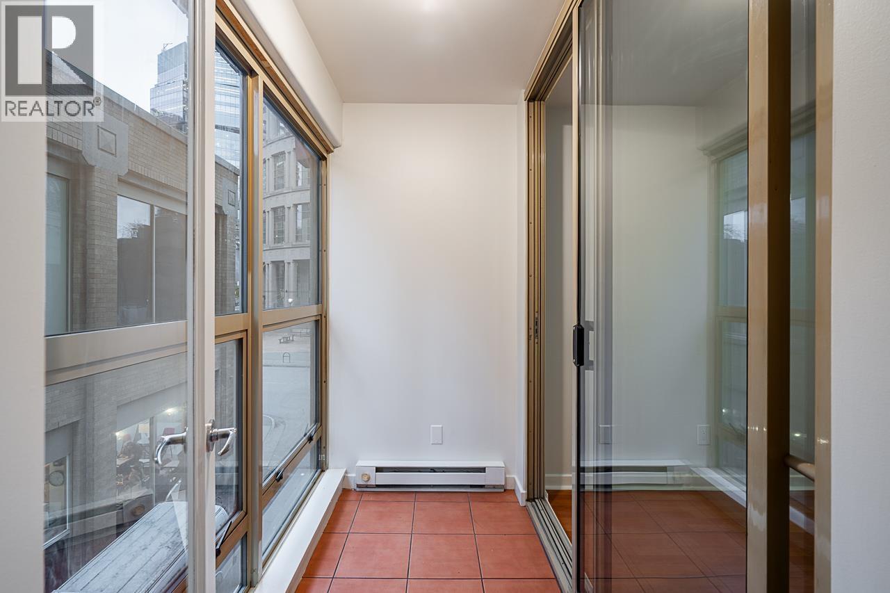 311 819 Hamilton Street, Vancouver, British Columbia  V6B 6M2 - Photo 29 - R3072337