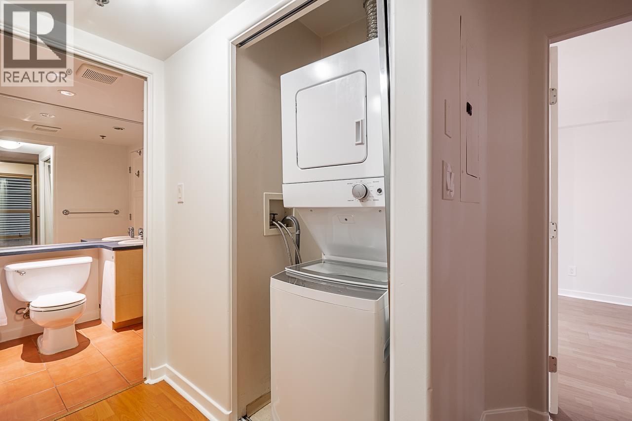 311 819 Hamilton Street, Vancouver, British Columbia  V6B 6M2 - Photo 35 - R3072337