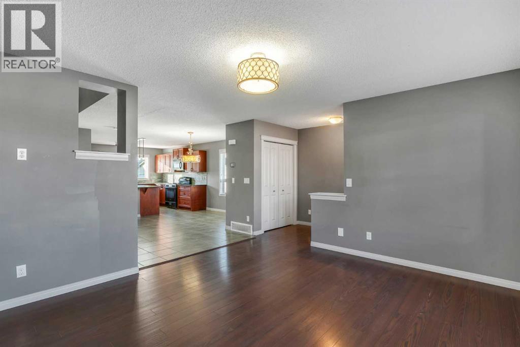 41 Skyview Point Green Ne, Calgary, Alberta  T3N 0K8 - Photo 8 - A2270503