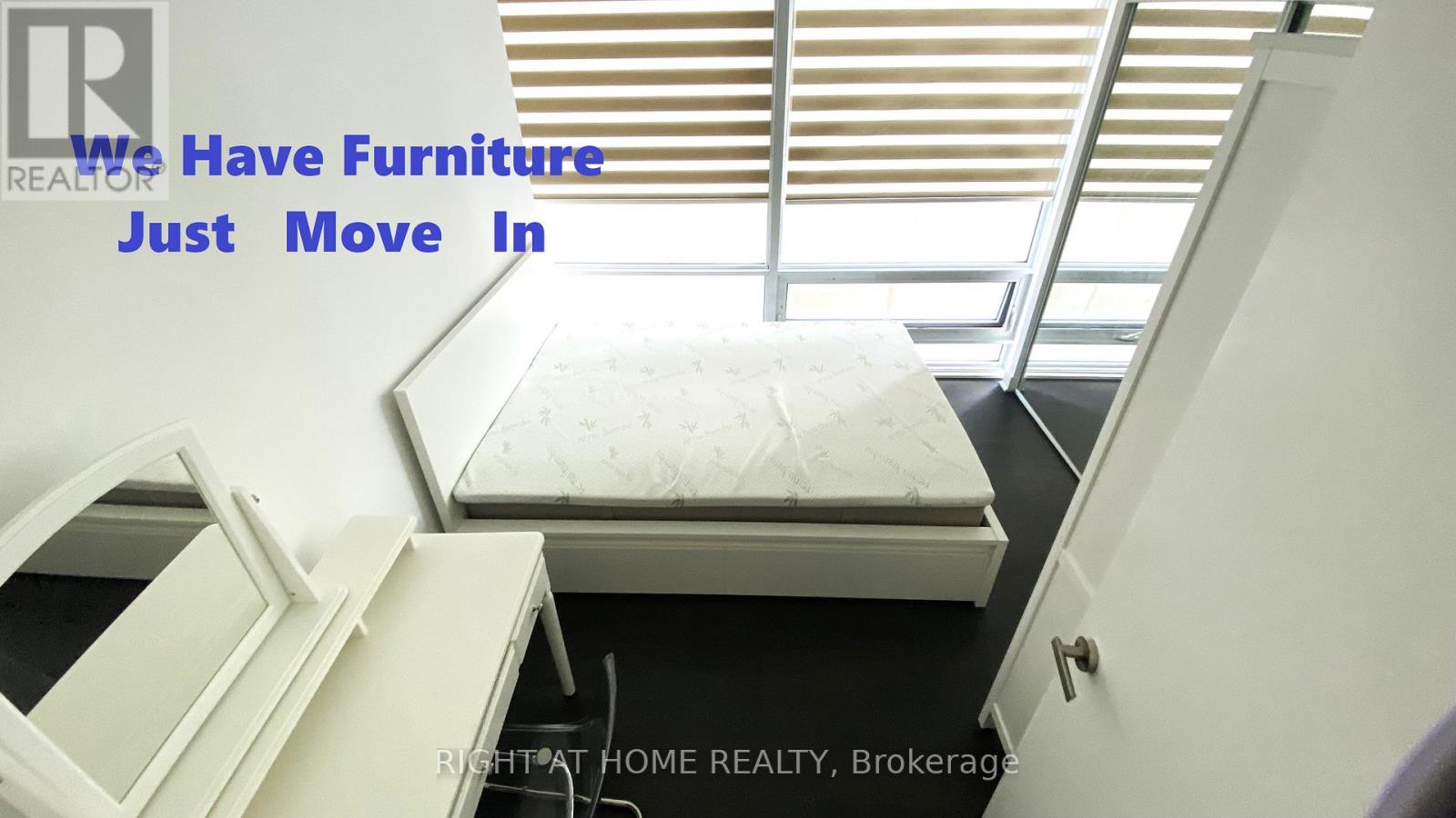 1405 - 15 Grenville Street, Toronto, Ontario  M4Y 0B9 - Photo 10 - C12603136