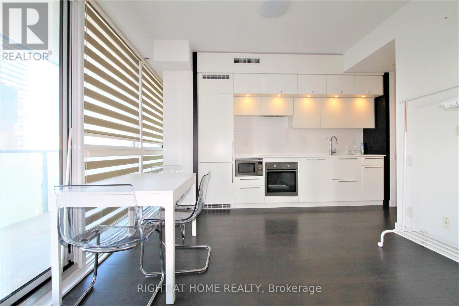 1405 - 15 Grenville Street, Toronto, Ontario  M4Y 0B9 - Photo 16 - C12603136