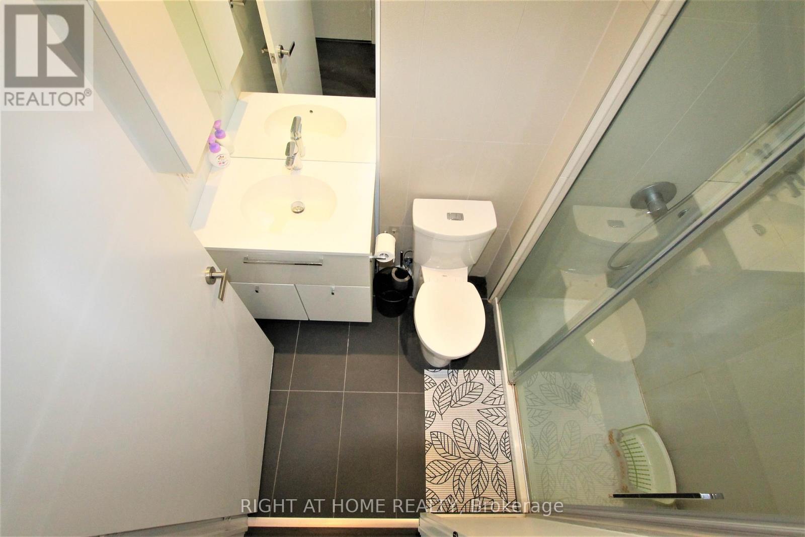 1405 - 15 Grenville Street, Toronto, Ontario  M4Y 0B9 - Photo 18 - C12603136