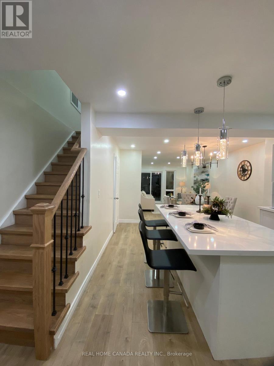 1088 Venus Crescent, Oshawa, Ontario  L1J 6E4 - Photo 4 - E12600224