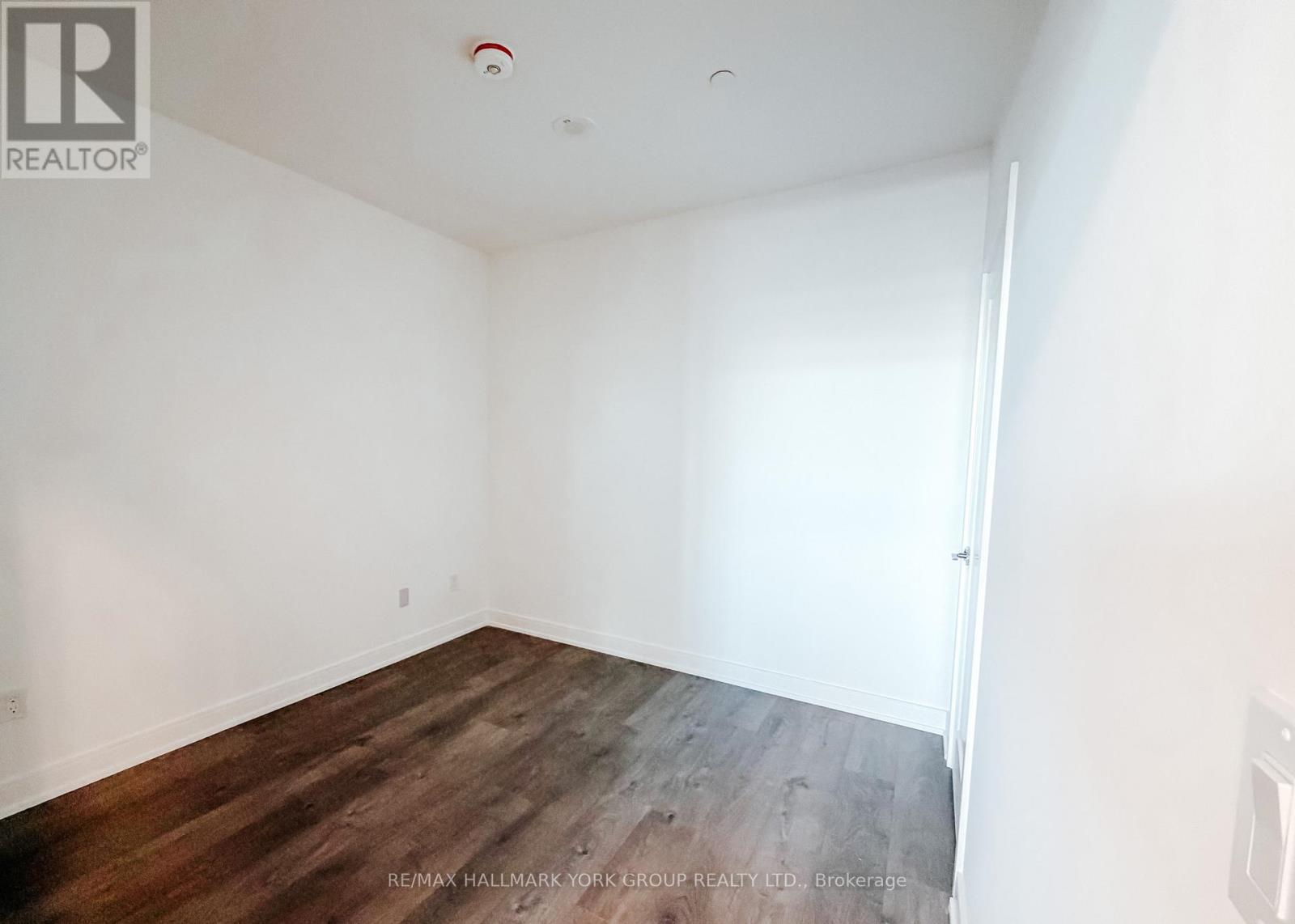 A319 - 705 Davis Drive, Newmarket, Ontario  L3Y 0J2 - Photo 9 - N12603138