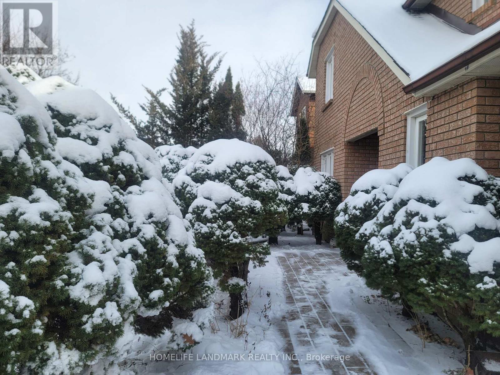 29 Worthington Avenue, Richmond Hill, Ontario  L4E 2S8 - Photo 2 - N12603160