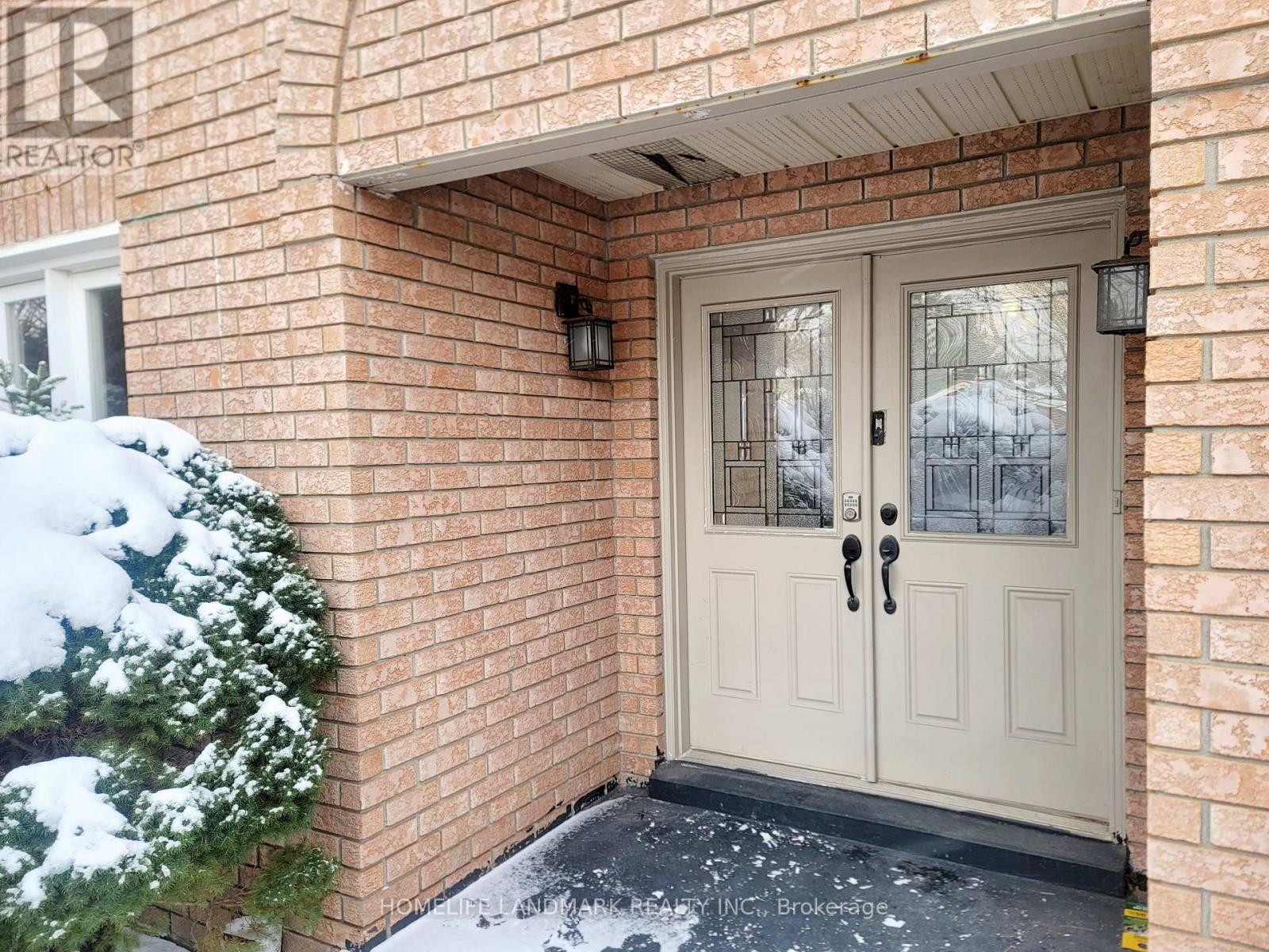 29 Worthington Avenue, Richmond Hill, Ontario  L4E 2S8 - Photo 3 - N12603160