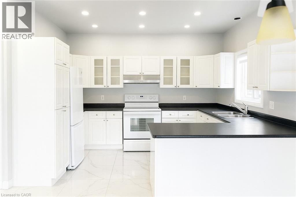 235 Pineland Court Unit# Upper, Waterloo, Ontario  N2T 2S3 - Photo 3 - 40791923