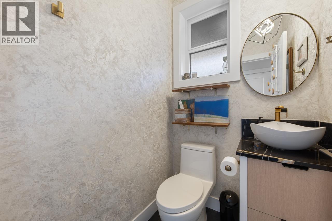 2558 Dundas Street, Vancouver, British Columbia  V5K 1P8 - Photo 12 - R3067424