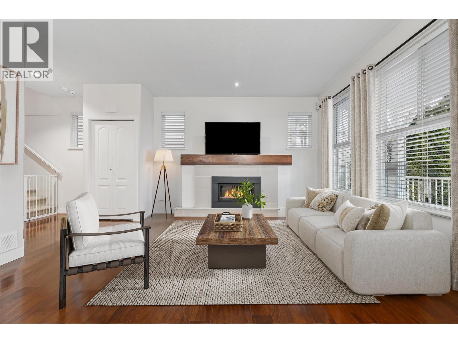 2 312 Casey Street, Coquitlam, British Columbia  V3K 0C6 - Photo 3 - R3072226