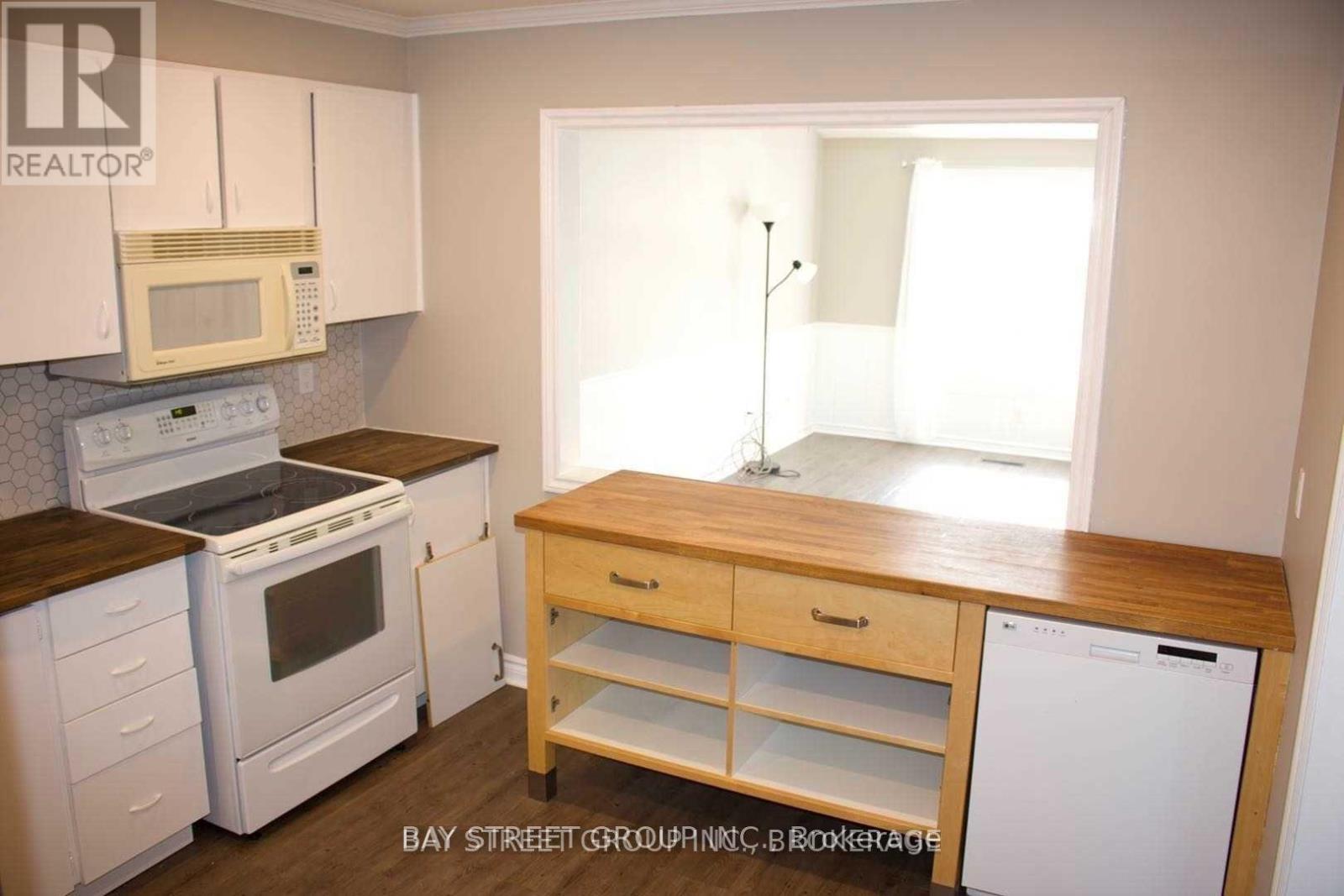 13 - 1550 Grosvenor Street, Oakville, Ontario  L6H 2Z1 - Photo 6 - W12603152