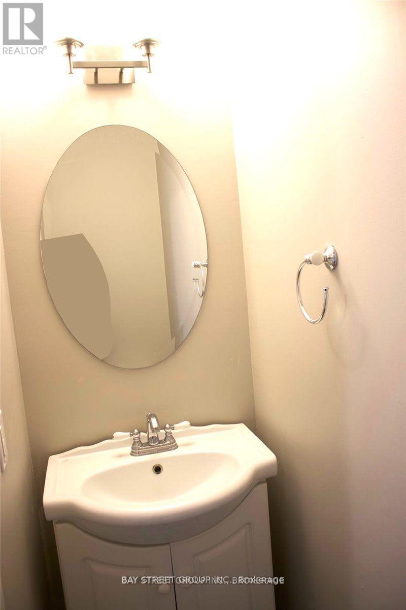 13 - 1550 Grosvenor Street, Oakville, Ontario  L6H 2Z1 - Photo 8 - W12603152