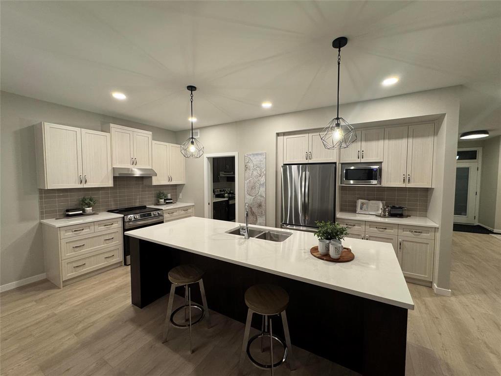 21 Red Pine Drive, West St Paul, Manitoba  R4A 0E7 - Photo 10 - 202527926