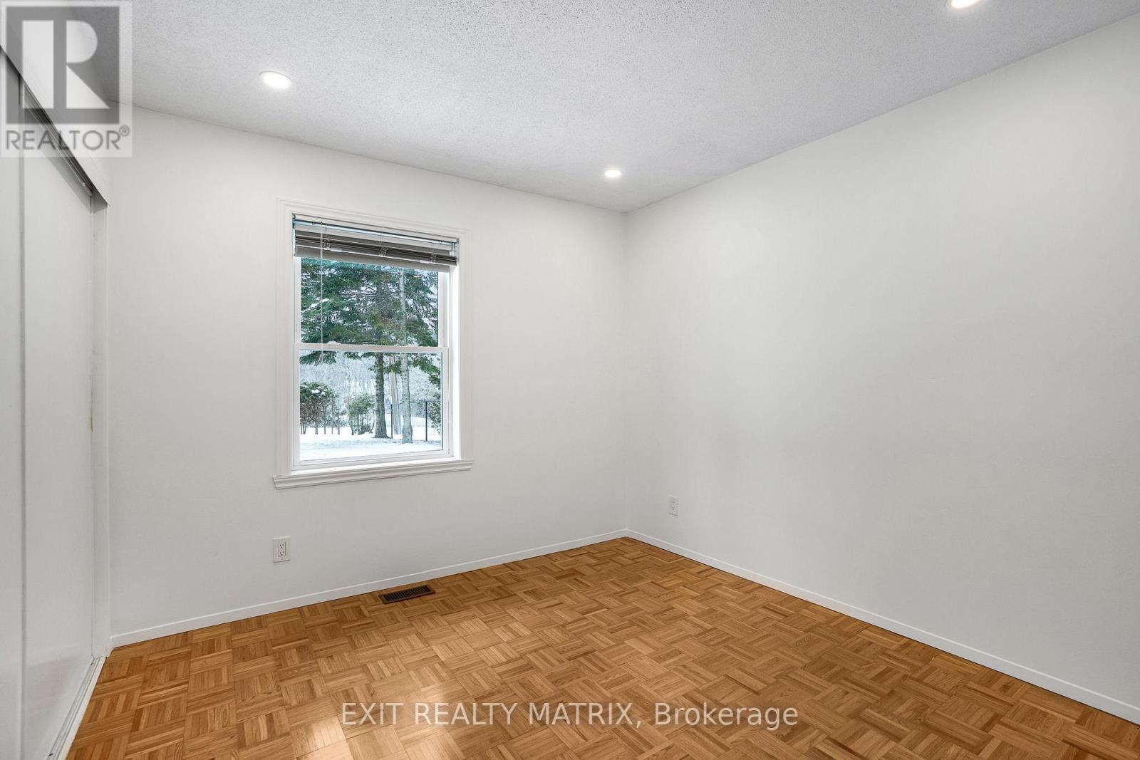 1261 Golf Road, East Hawkesbury, Ontario K6A 2R2 - Photo 19 - X12603196