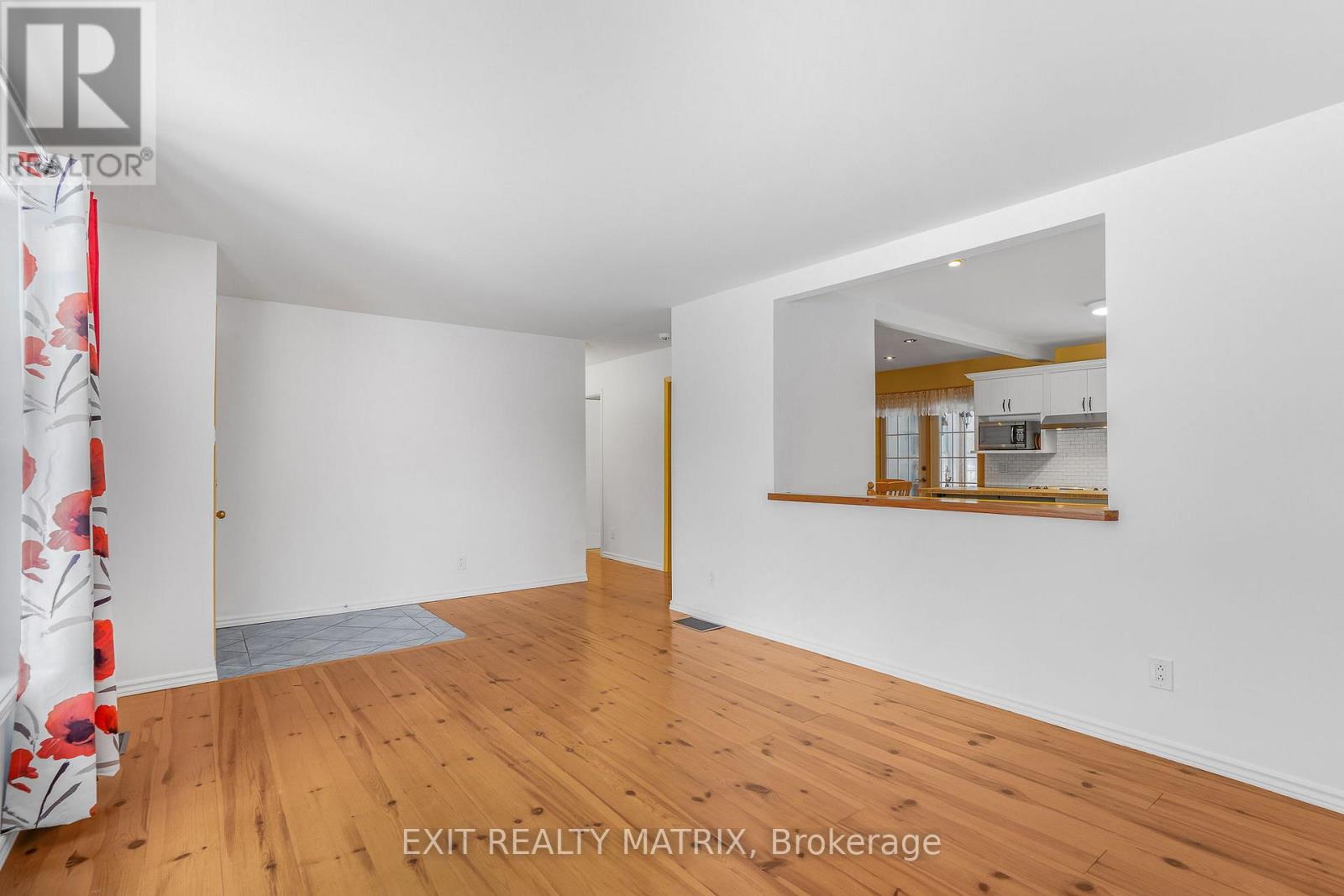 1261 Golf Road, East Hawkesbury, Ontario K6A 2R2 - Photo 6 - X12603196