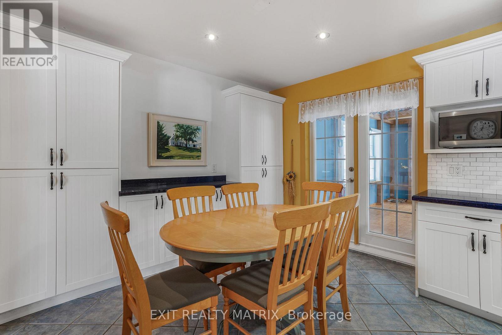 1261 Golf Road, East Hawkesbury, Ontario K6A 2R2 - Photo 9 - X12603196