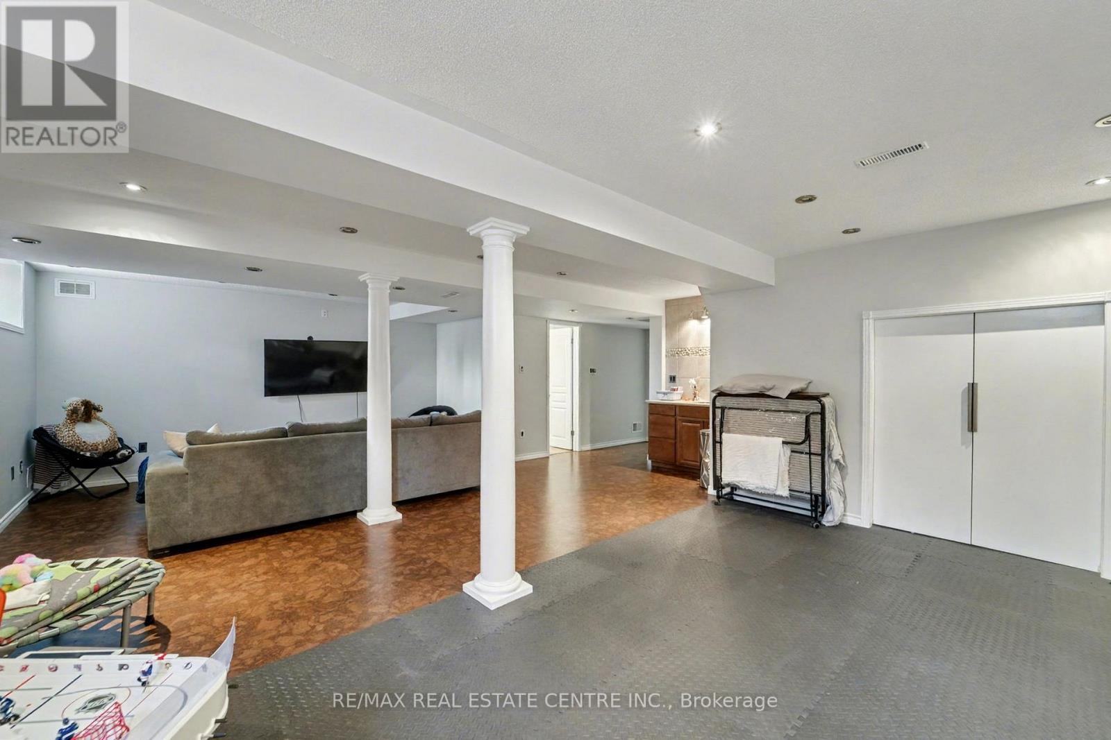 56 Vanguard Drive, Whitby, Ontario  L1M 2N8 - Photo 37 - E12600690